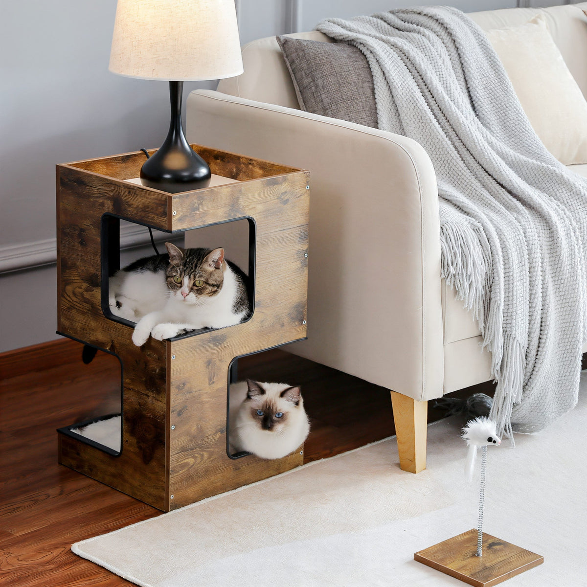 Arbre à chat en forme de meuble