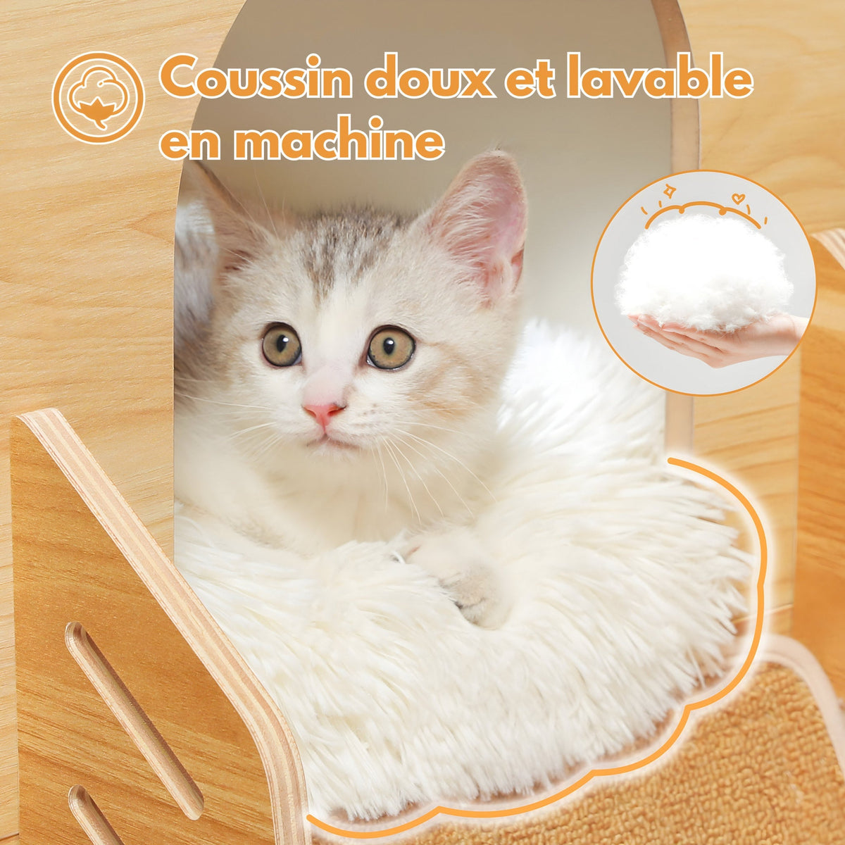 Arbre à chat en forme de fusée