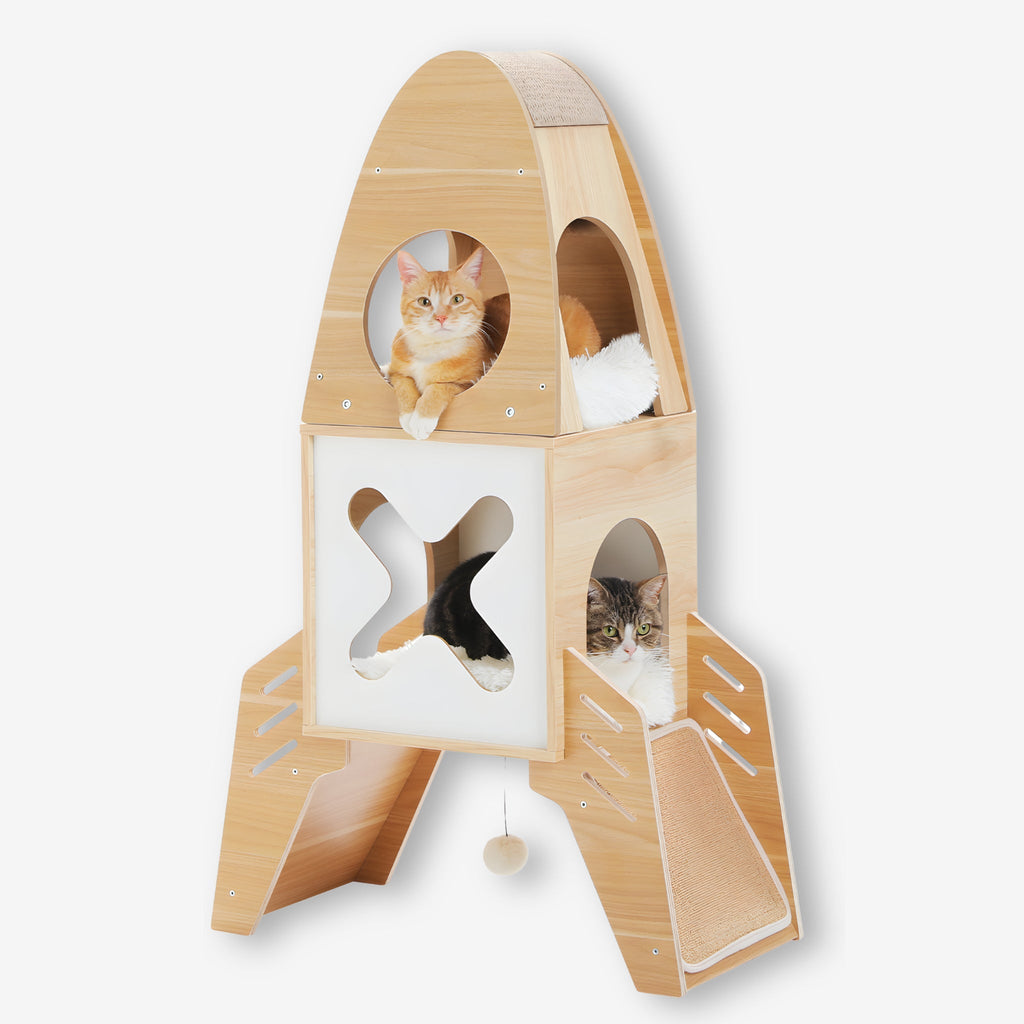 Arbre à chat en forme de fusée